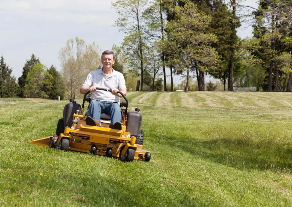 riding zero turn mower pros and cons of using zero turn mowers